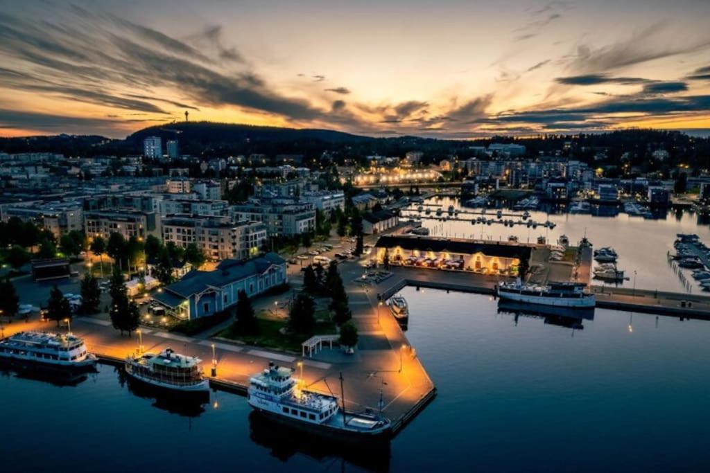 Mukava Saunallinen Kaksio Omalla Sisaeaenkaeynnillae Ja Ilmaisella Autopaikalla Куопіо Екстер'єр фото